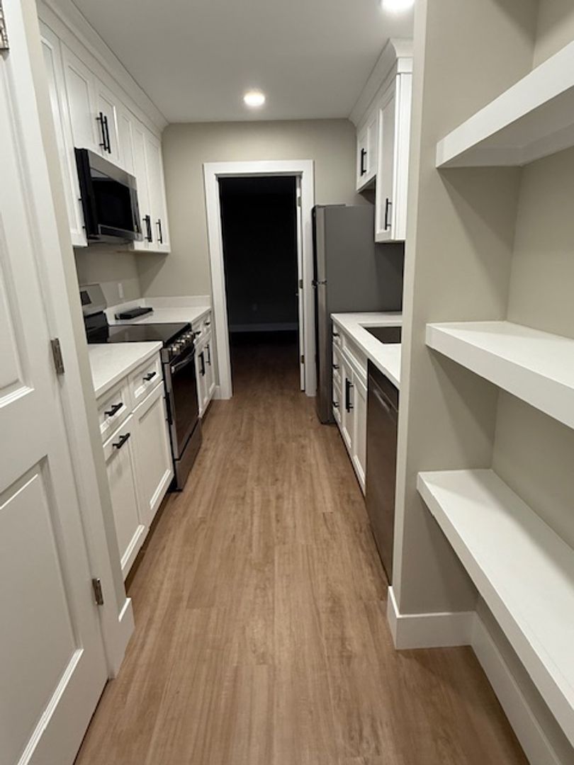 East Peoria Apartment: 1910 Springfield Rd