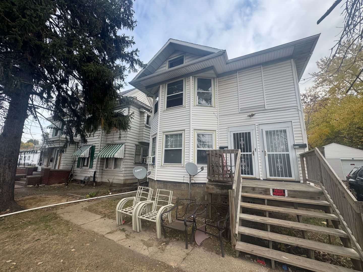 Peoria Apartment: 2210-2212 N Knoxville Ave