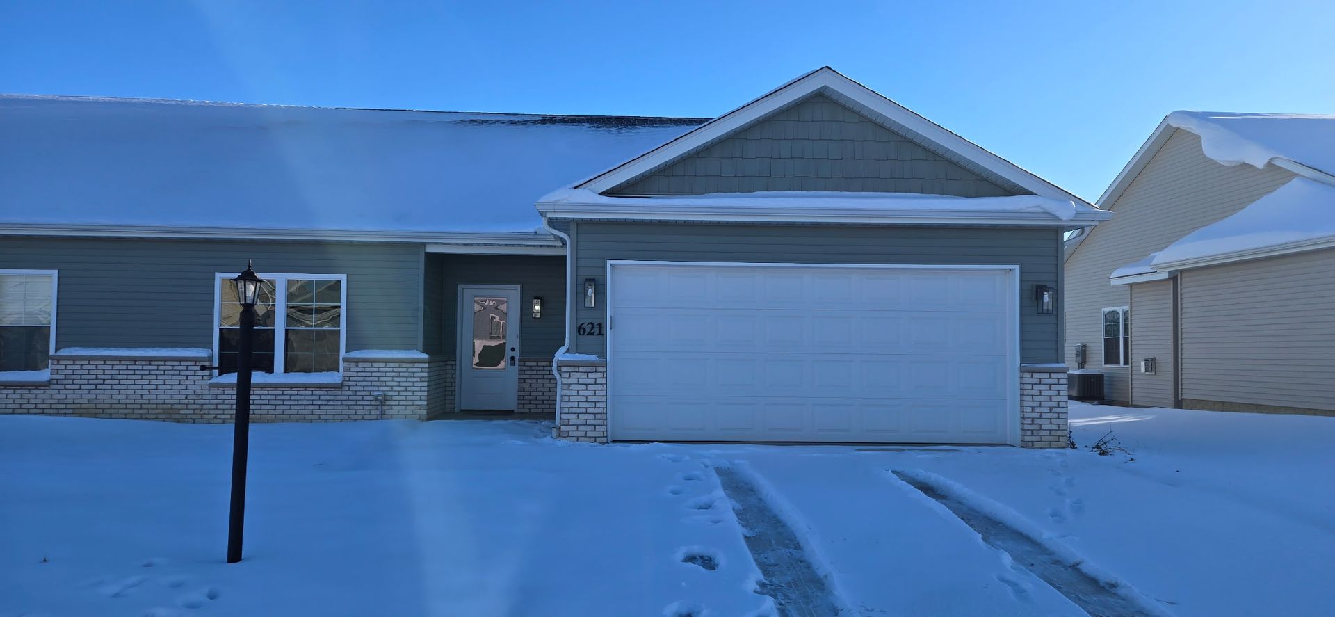 Washington House: 621 Stephanie Ct