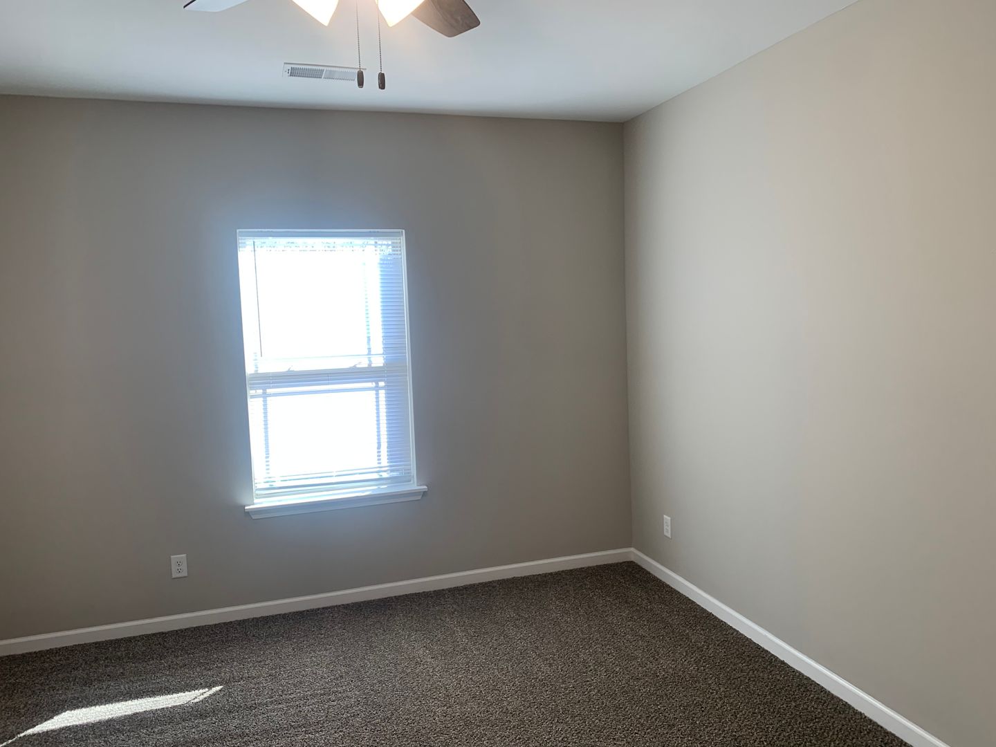 Washington Apartment: 100 Pheasant Run