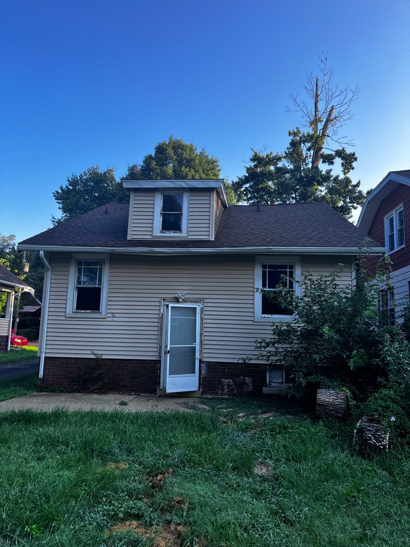 818 E McClure Ave 2 of 8