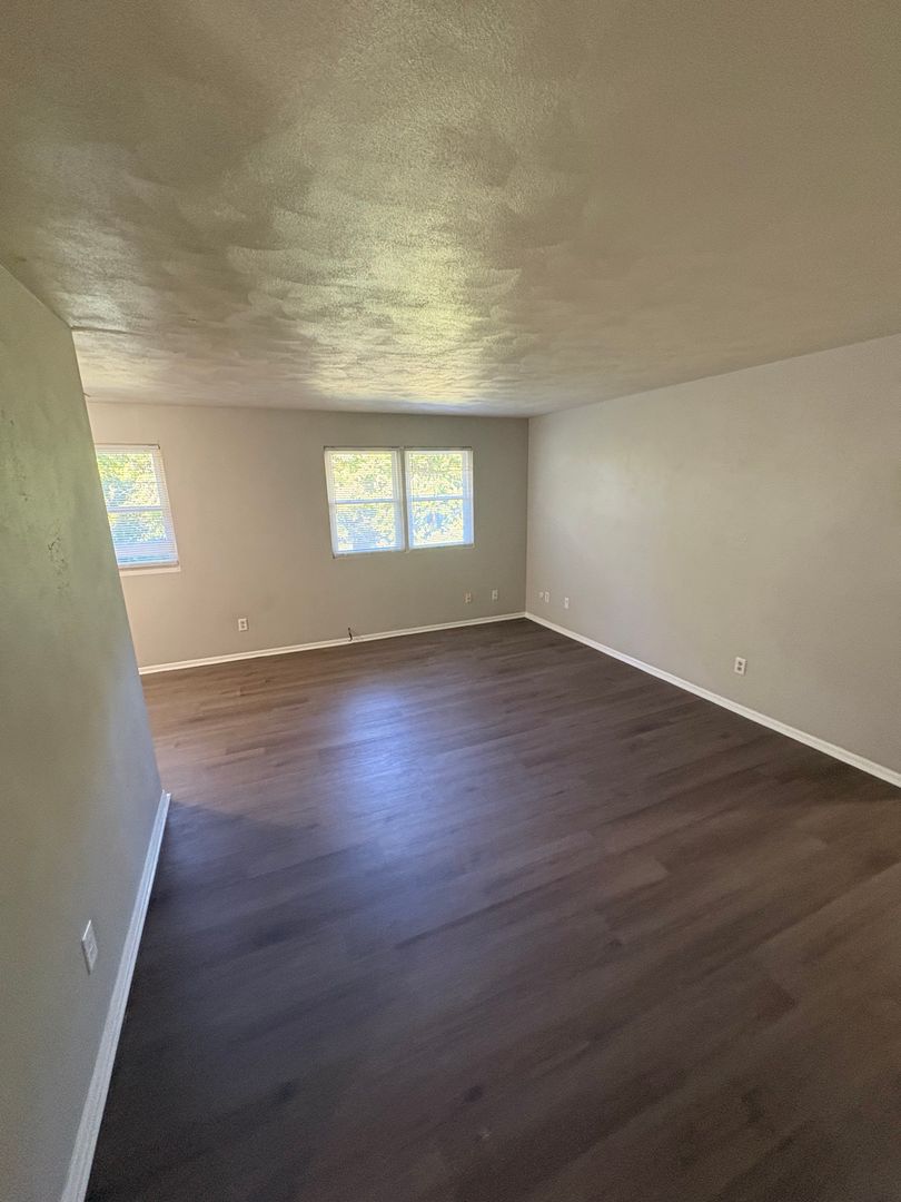 Peoria Place Apartments 5 of 8