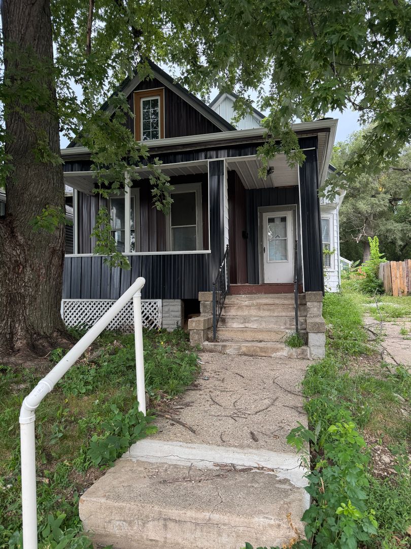 Peoria House: 315 W Nebraska