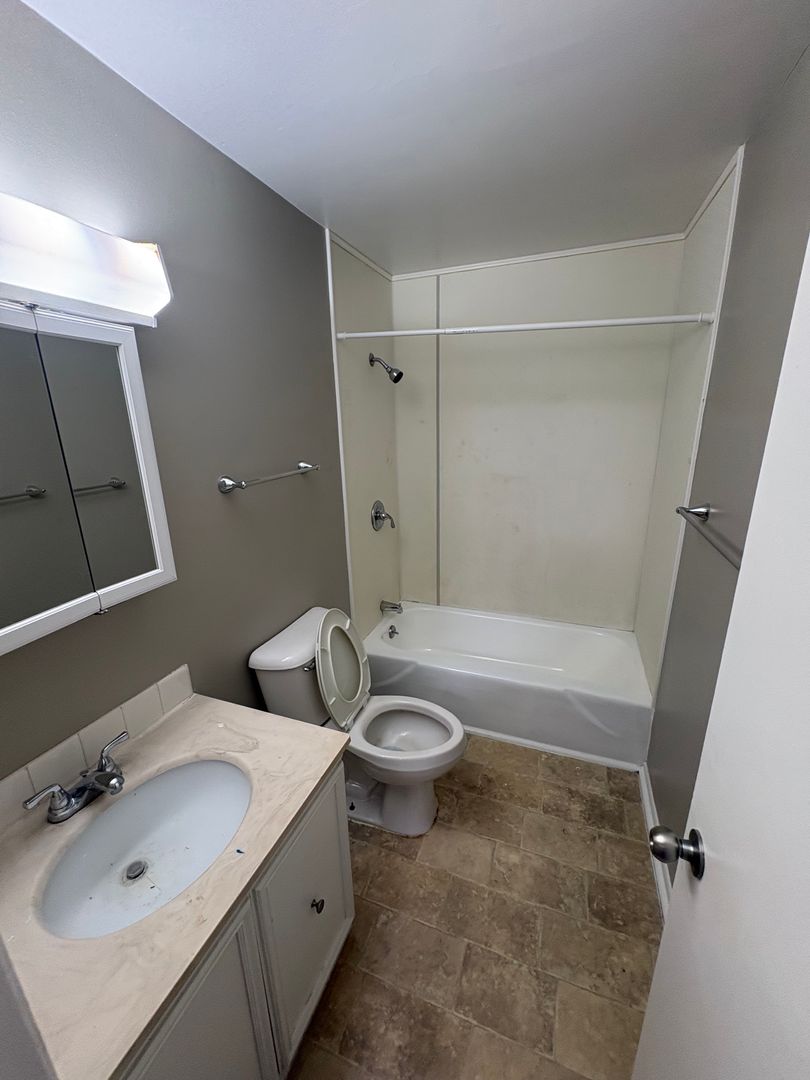 Peoria Place Apartments 7 of 10