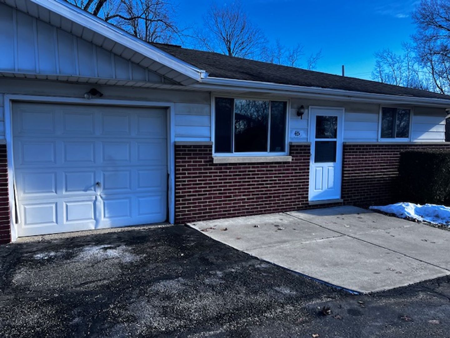 Peoria Apartment: 415-421 W Forest Lawn Ave