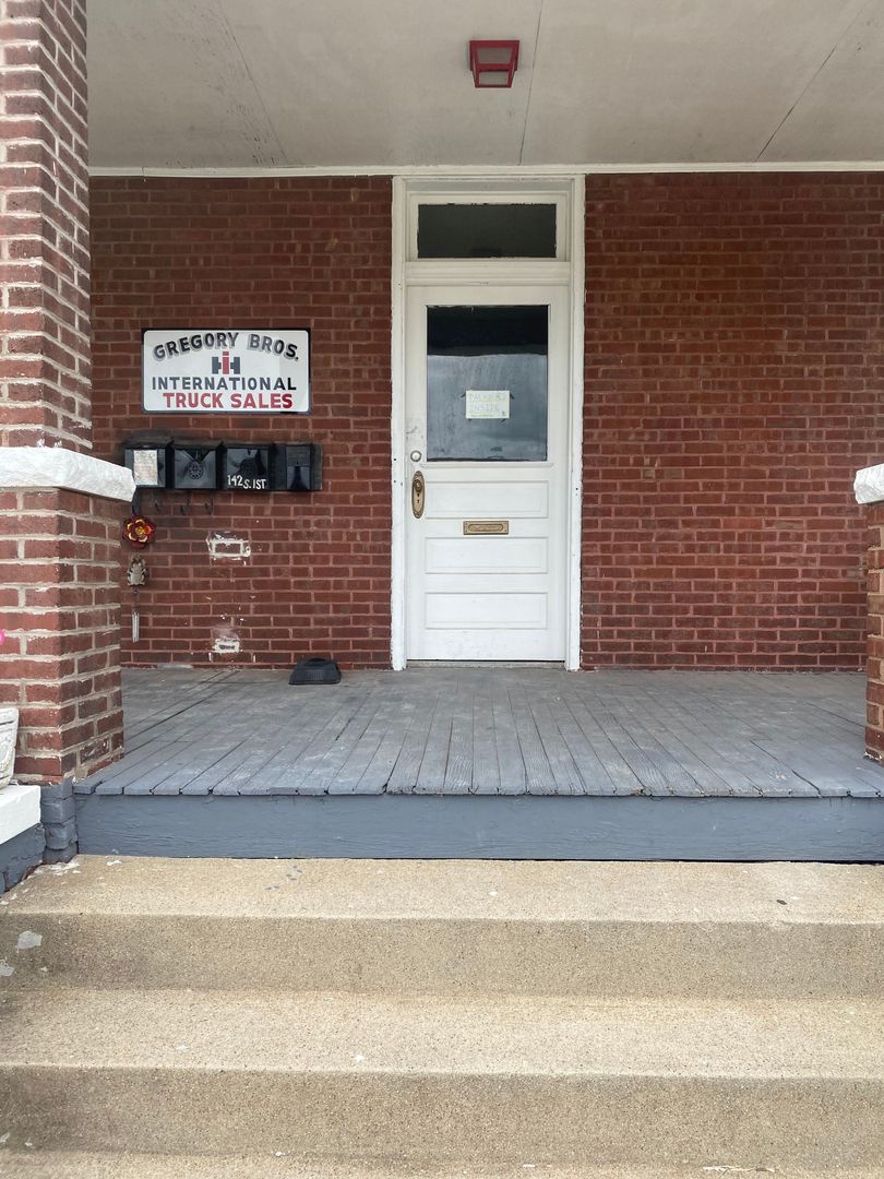 Canton Apartment: 142-144 S 1st St