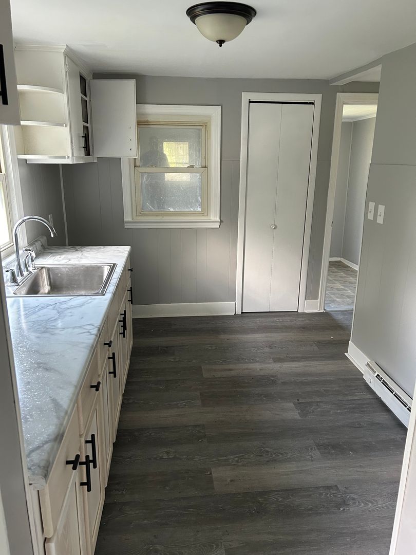 2 Bedroom / 1 Bath House in Canton IL