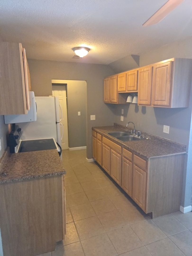 Peoria Apartment: 6517 N Lexington Dr