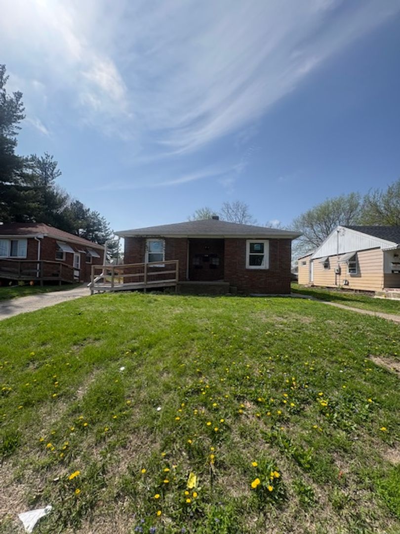 Peoria Apartment: 1318 E Frye Ave