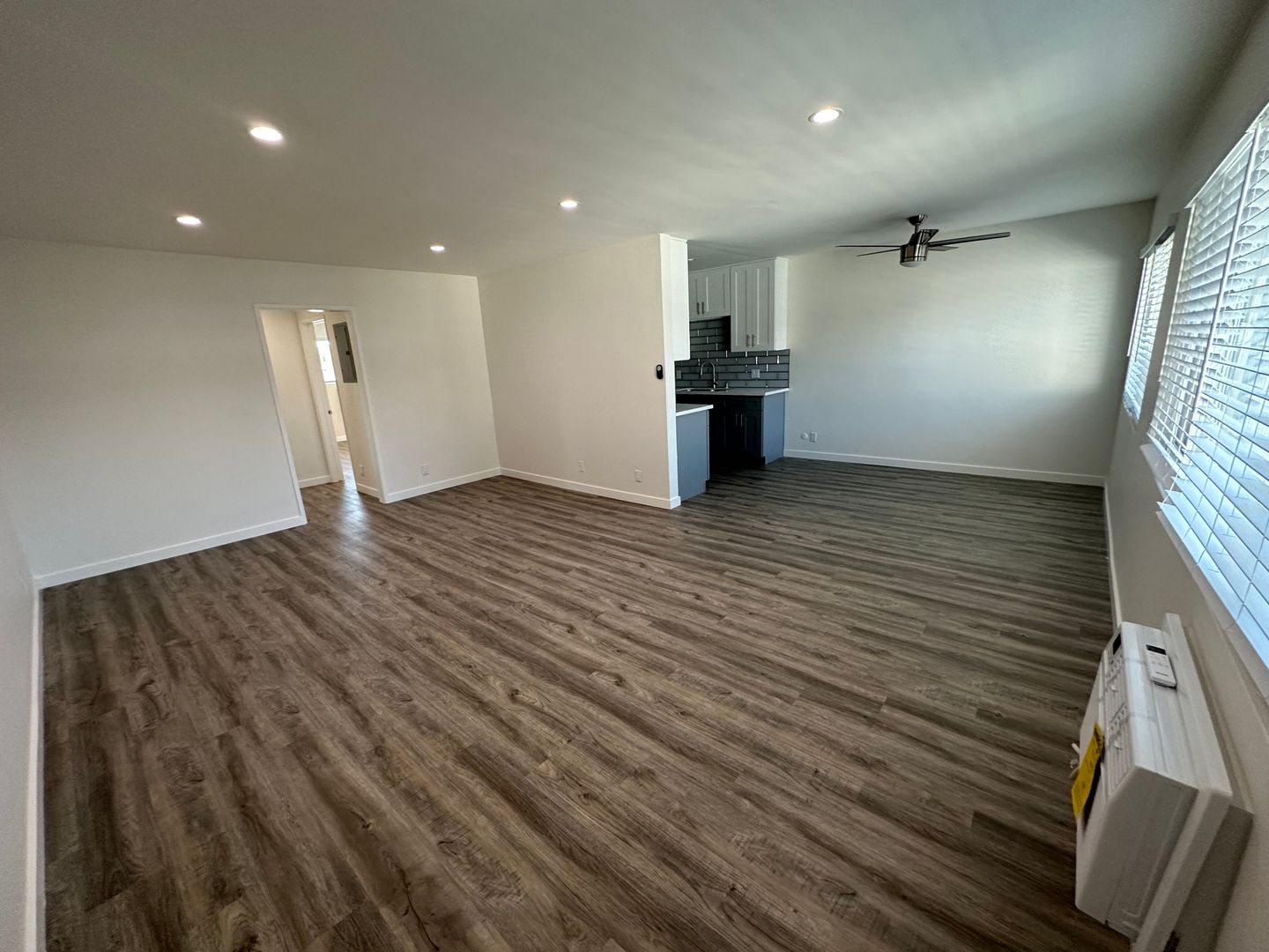 Los Angeles Apartment: 1020 S. Sherbourne Drive