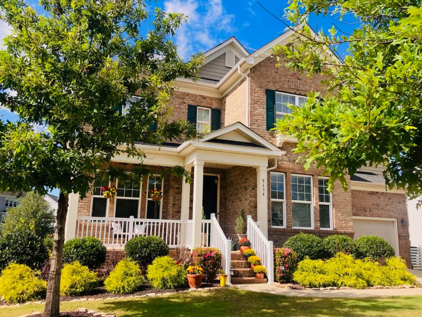 Huntersville House: 8634 Shadetree St