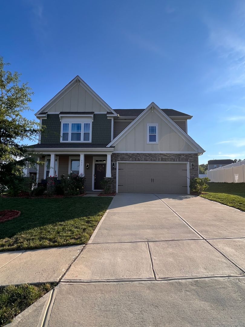 Mooresville House: 111 Yellow Birch Loop