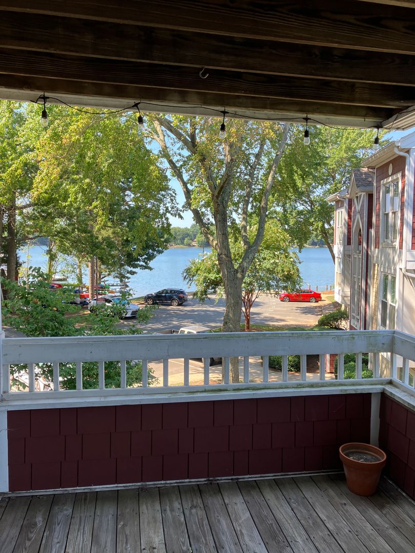 Davidson Condo: 820 Southwest Dr