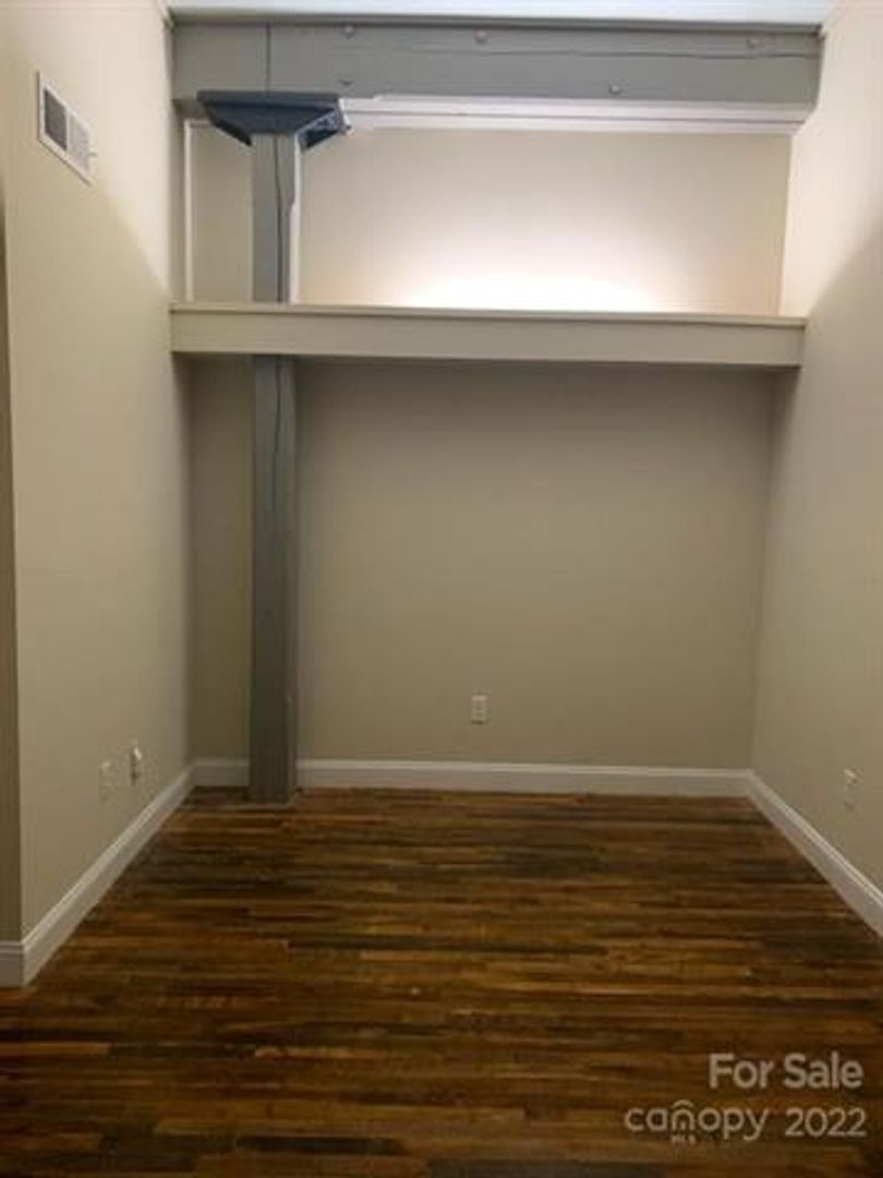 Monroe House: 109 N Hayne Street #300