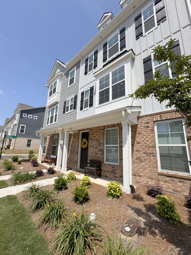 Sherrills Ford House: 4326 Reed Creek DR