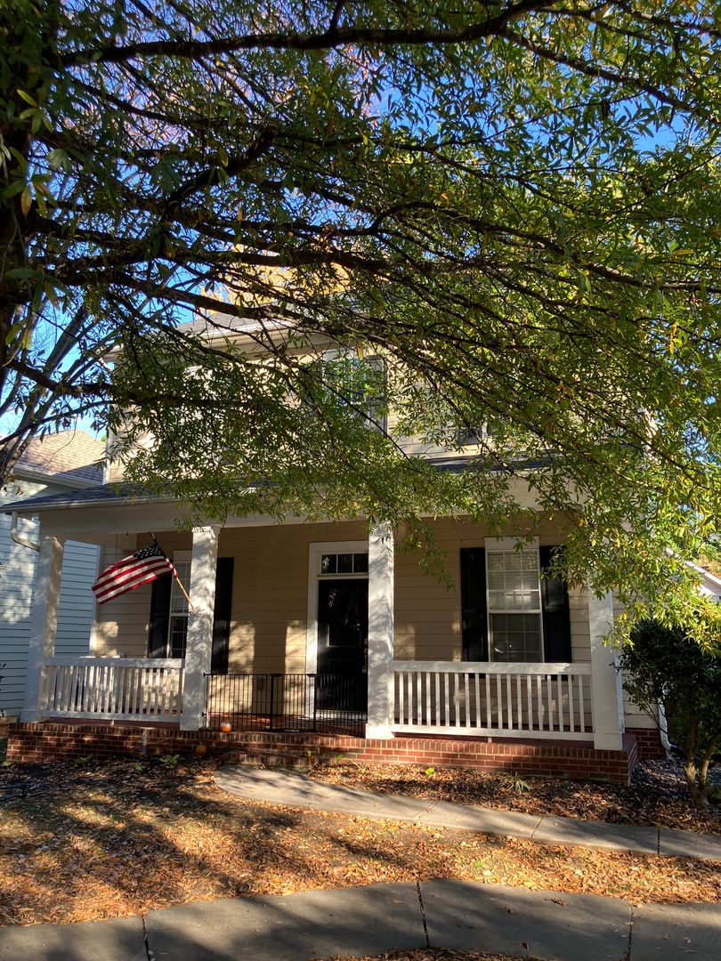 Cornelius House: 8532 Westmoreland Lake DR