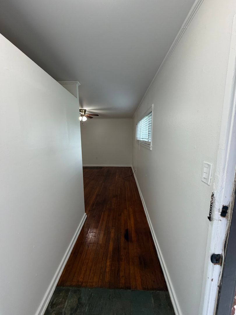 Jefferson Apartment: 204 Central Avenue