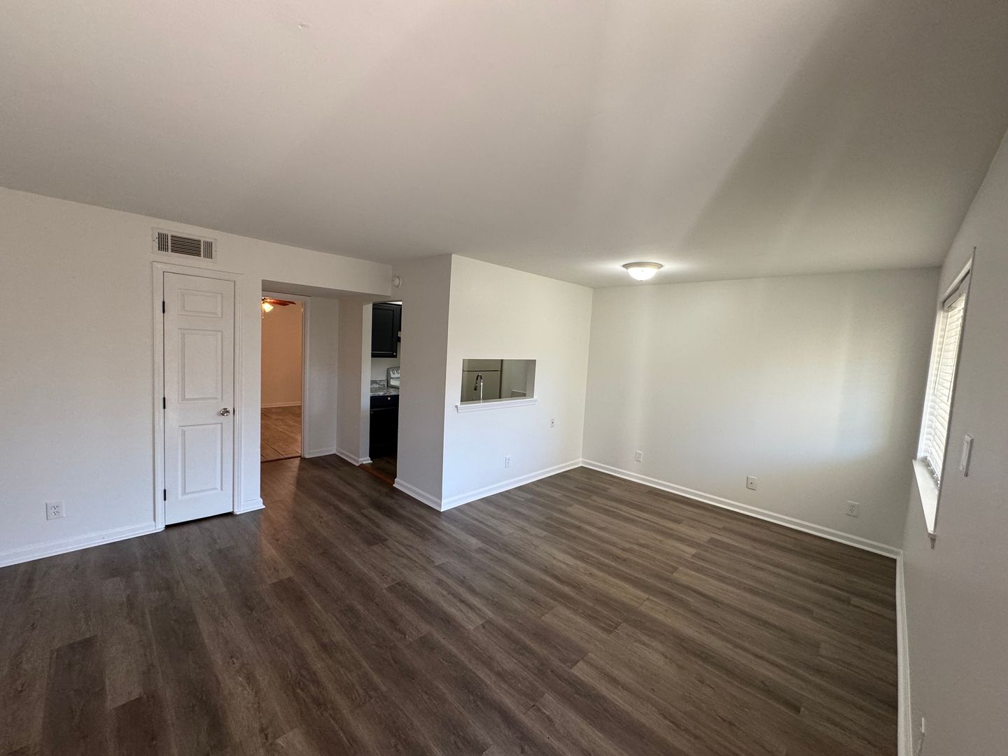 Metairie Apartment: 1512 Lake Avenue