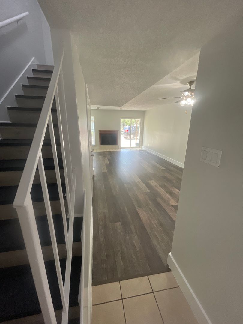 Mandeville Apartment: 100-103 Sandra del Mar Drive
