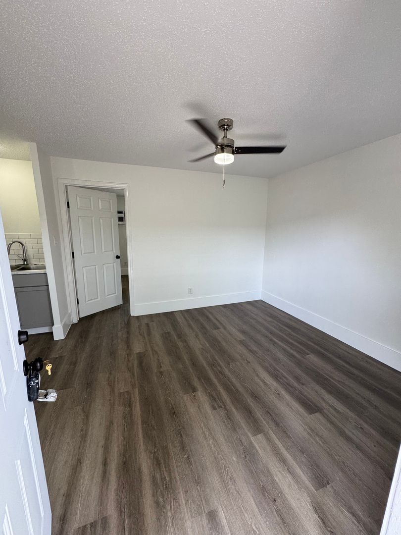 Metairie Apartment: 112 Gennaro Place