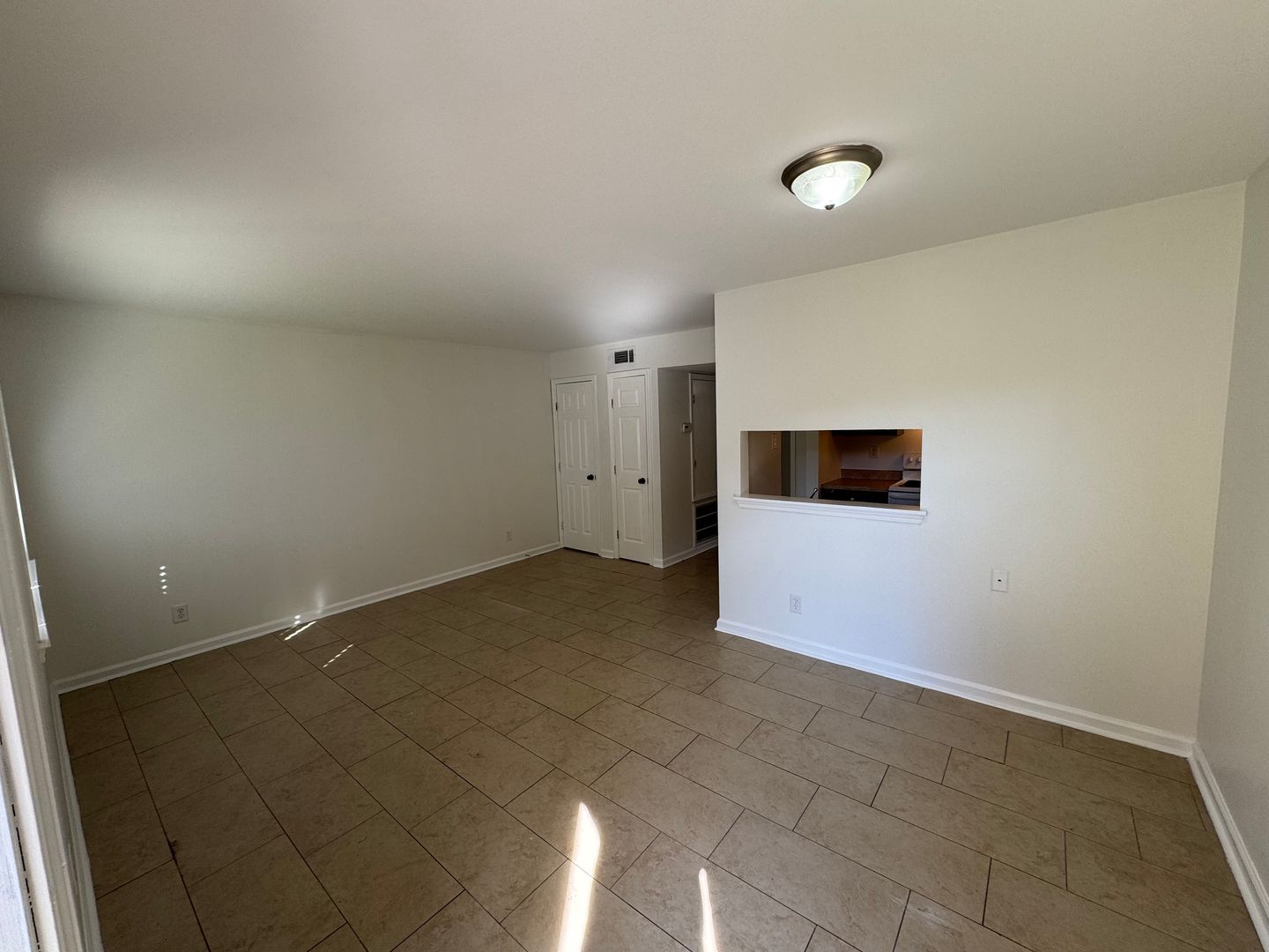 Metairie Apartment: 1512 Lake Avenue