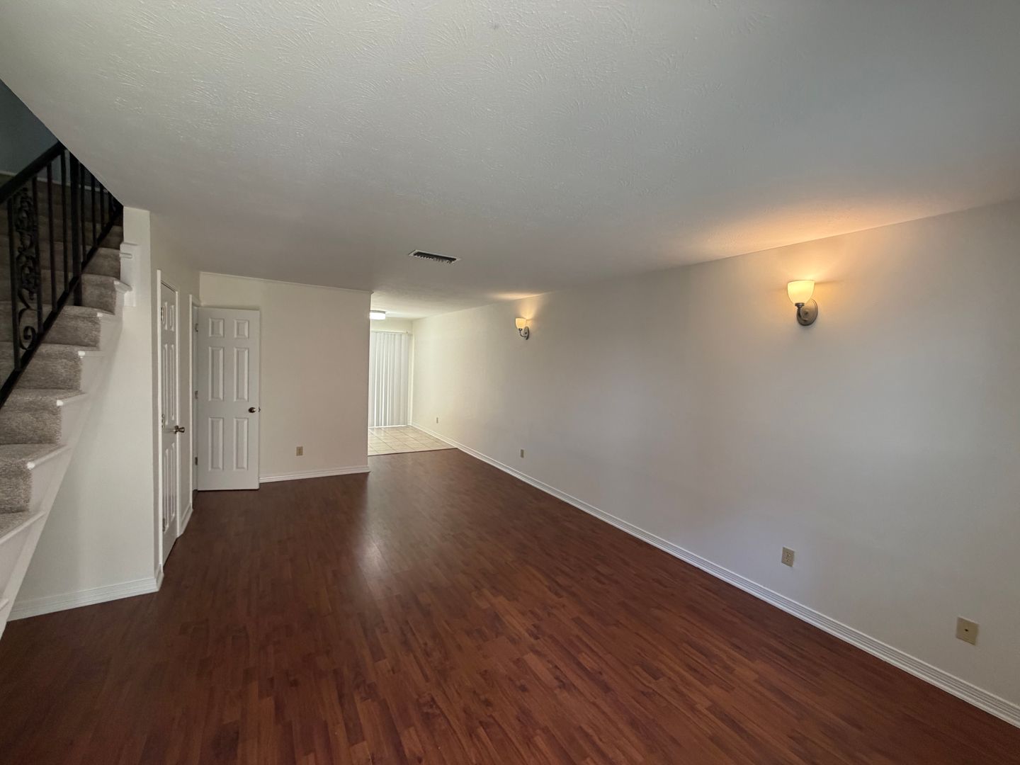 Metairie Apartment: 1412 Lake Avenue
