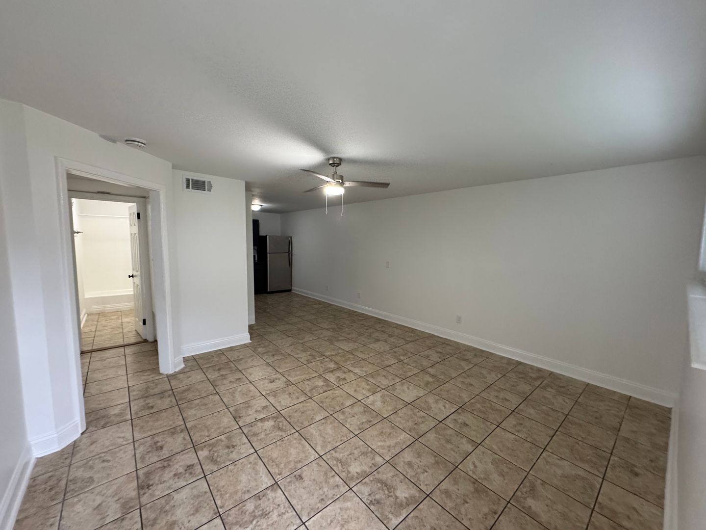 Metairie Apartment: 305 North Hullen Street