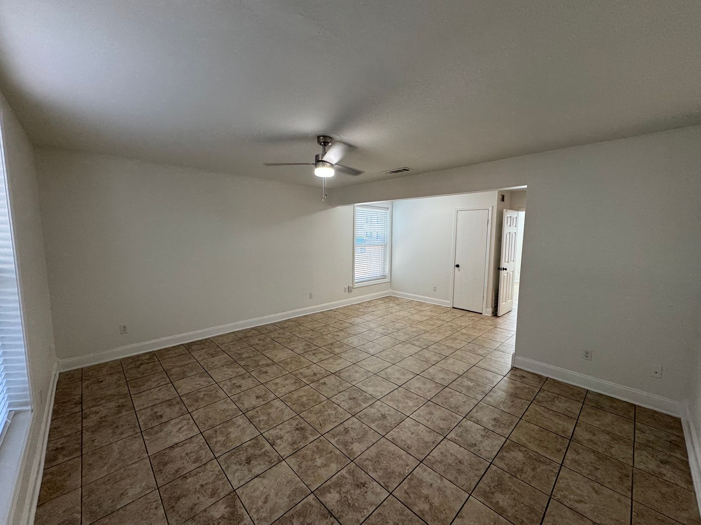 Metairie Apartment: 820 Martin Behrman Avenue
