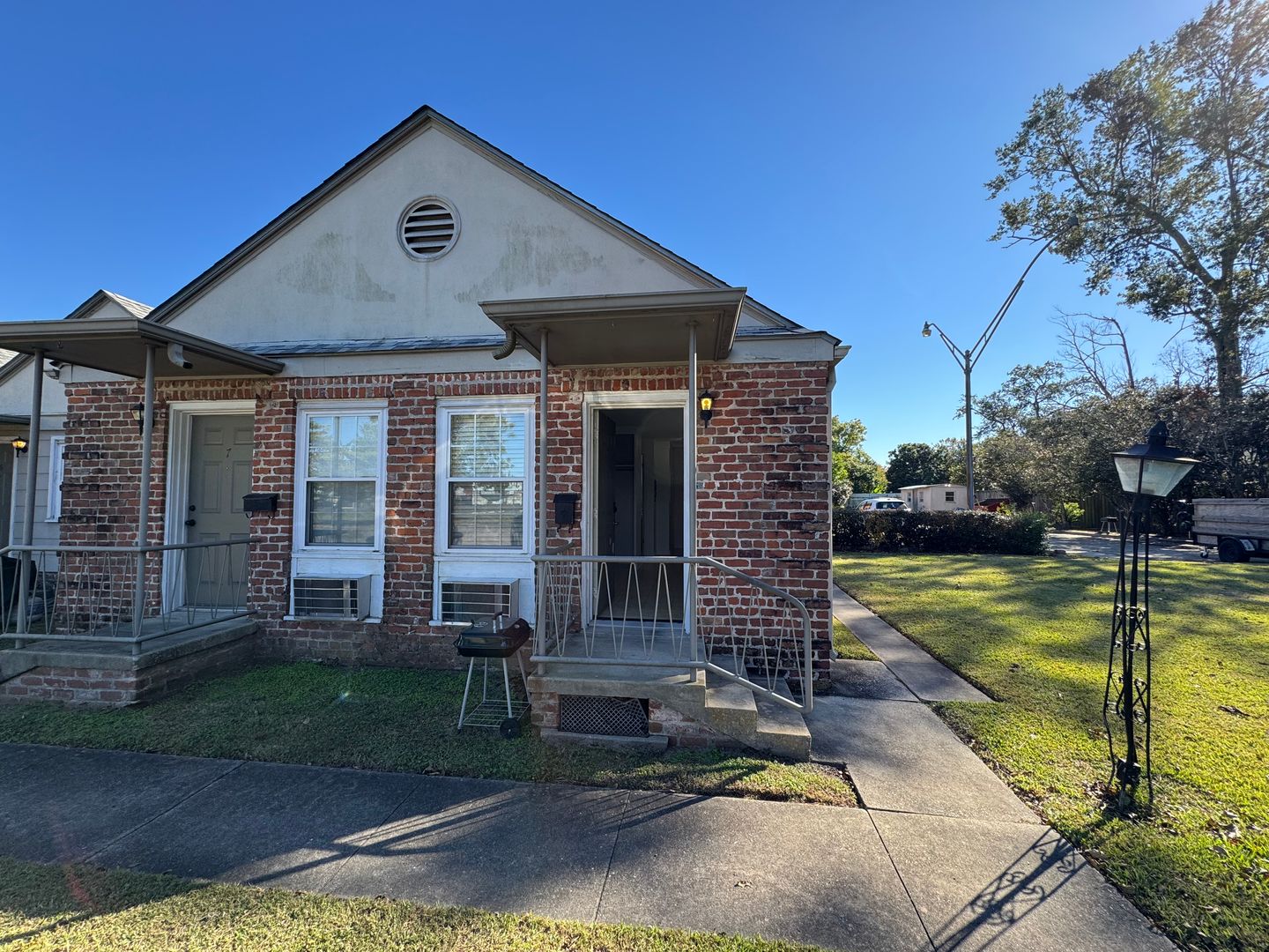 Metairie Apartment: 420 Central Avenue