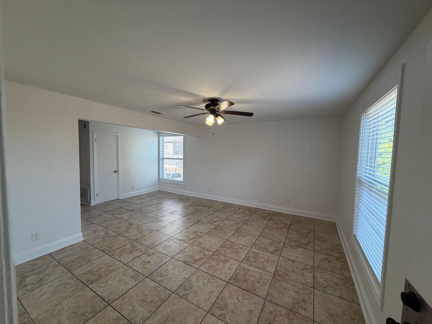 Metairie Apartment: 820 Martin Behrman Avenue