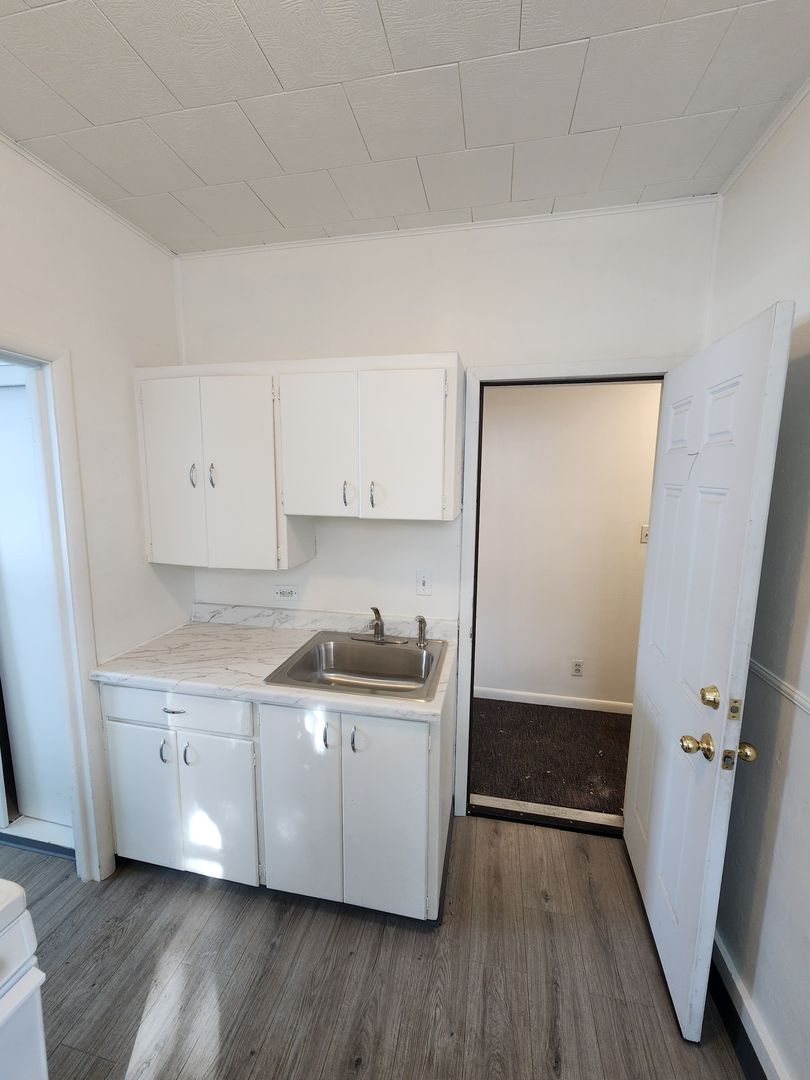 Polson Apartment: 403 1st ST W