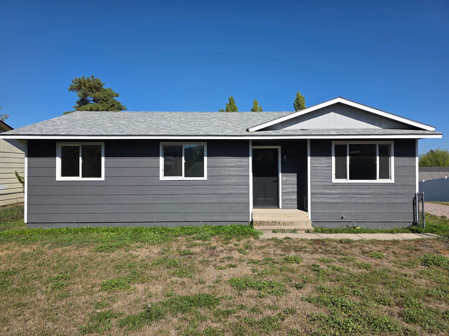 Perfectly remodeled 3BDR/1BA Single-level house in Polson!