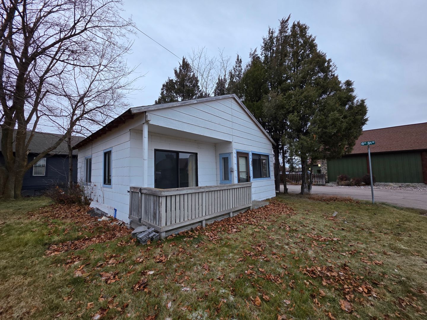 Polson House: 601 6th Ave W. - Unit-1