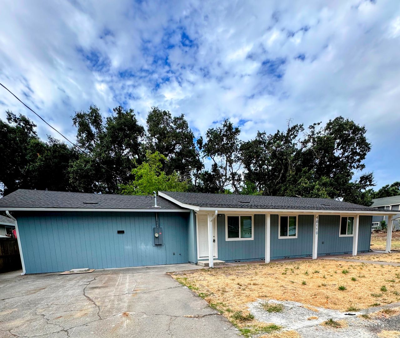 LOWER LAKE Apartment: 16116 MISSLETOE LN