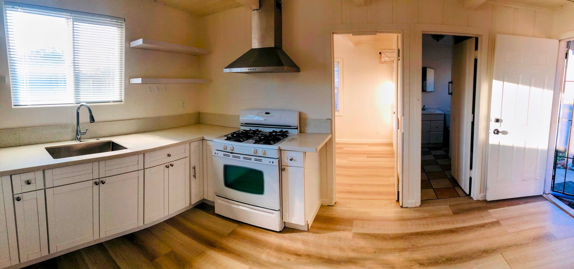 CLEARLAKE Multiplex: 14028 KONOCTI ST