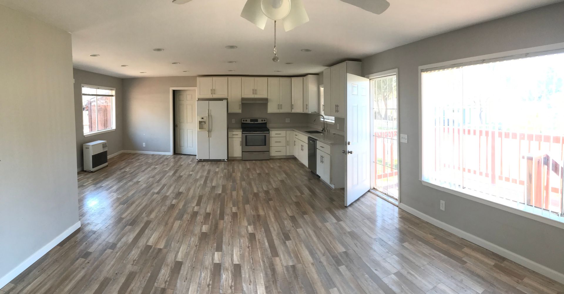 CLEARLAKE House: 14601 Uhl Avenue