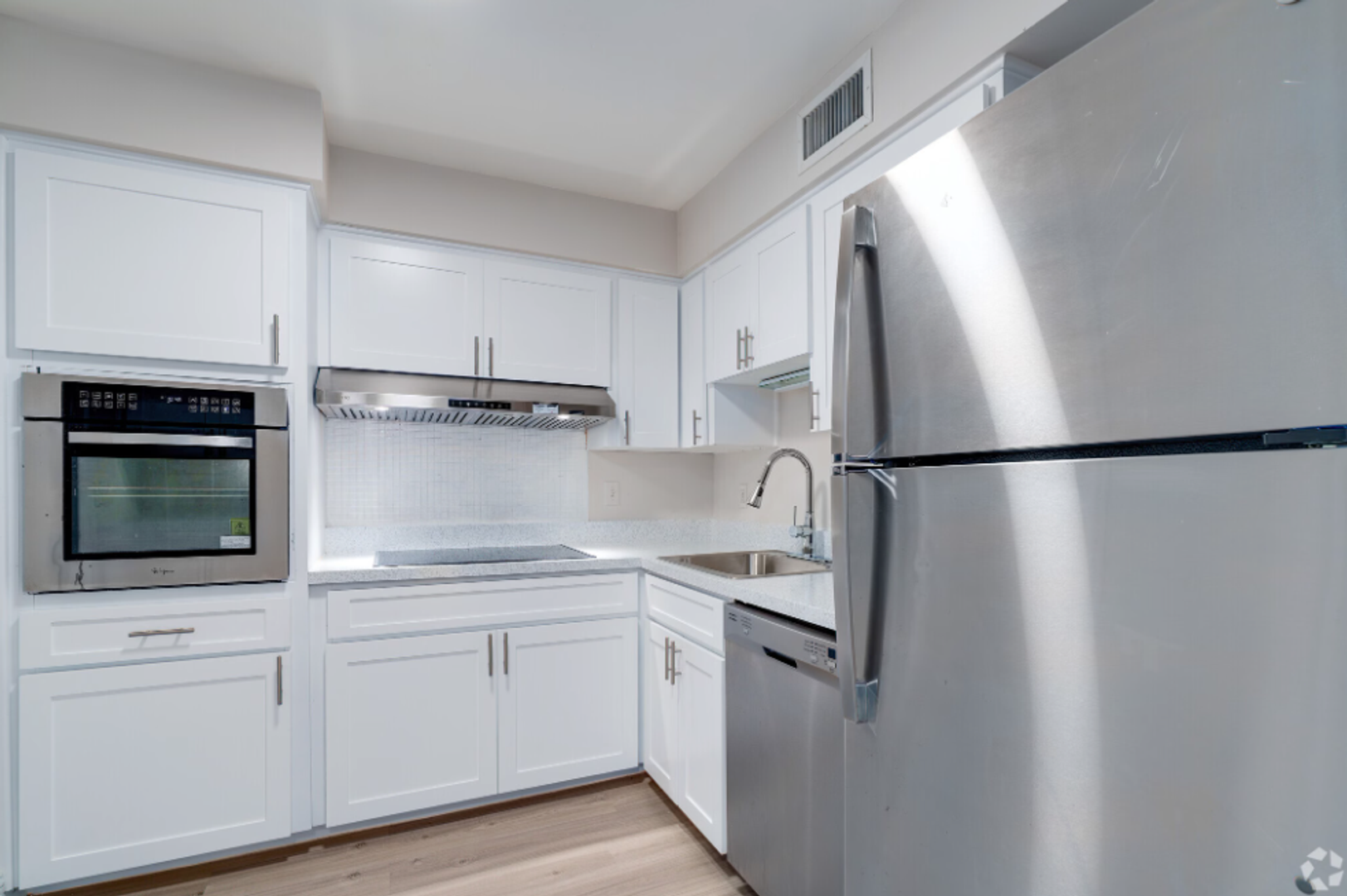 Orlando Apartment: 20 W Lucerne Circle