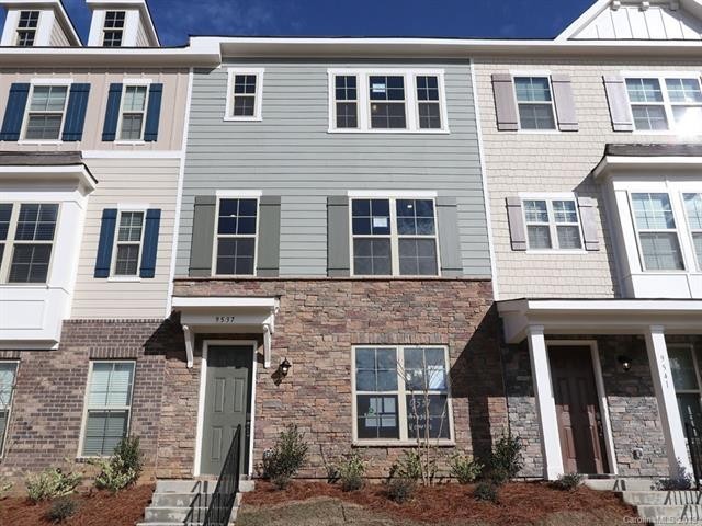 Charlotte House: 9537 Ainslie Downs Street