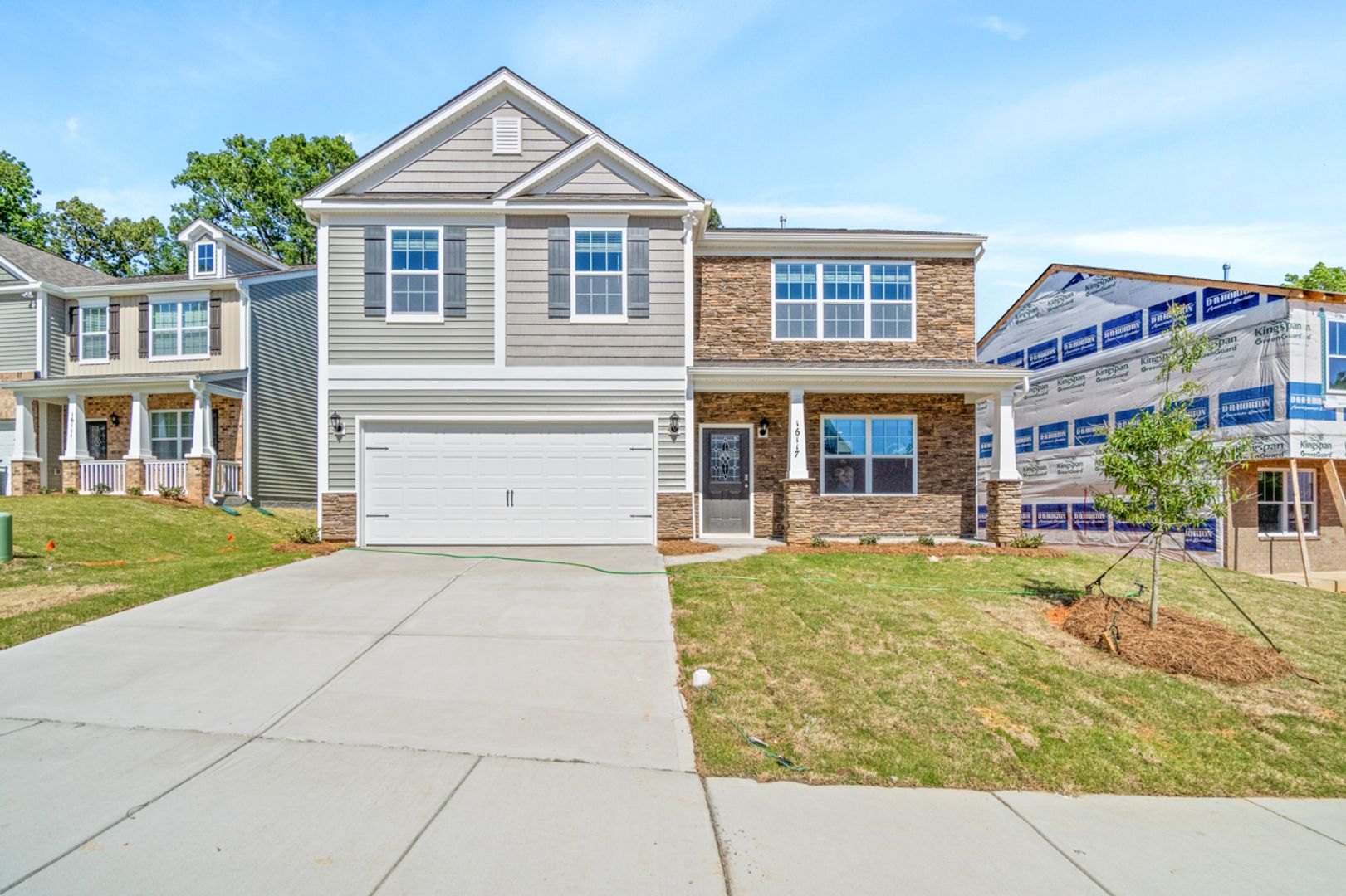 Charlotte House: 16117 Trenton Green Lane