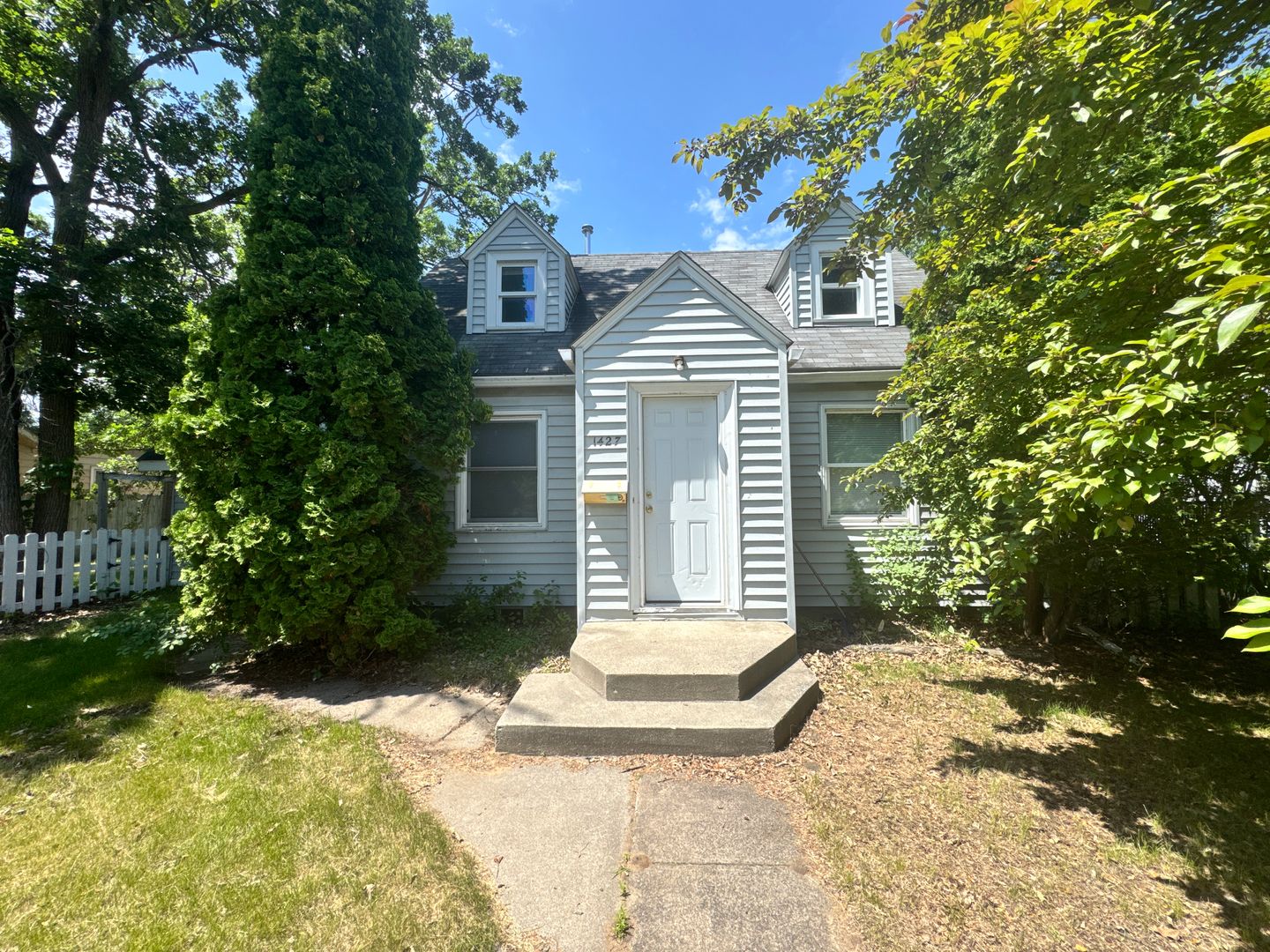 Bemidji House: 1427 Bixby Avenue Northeast