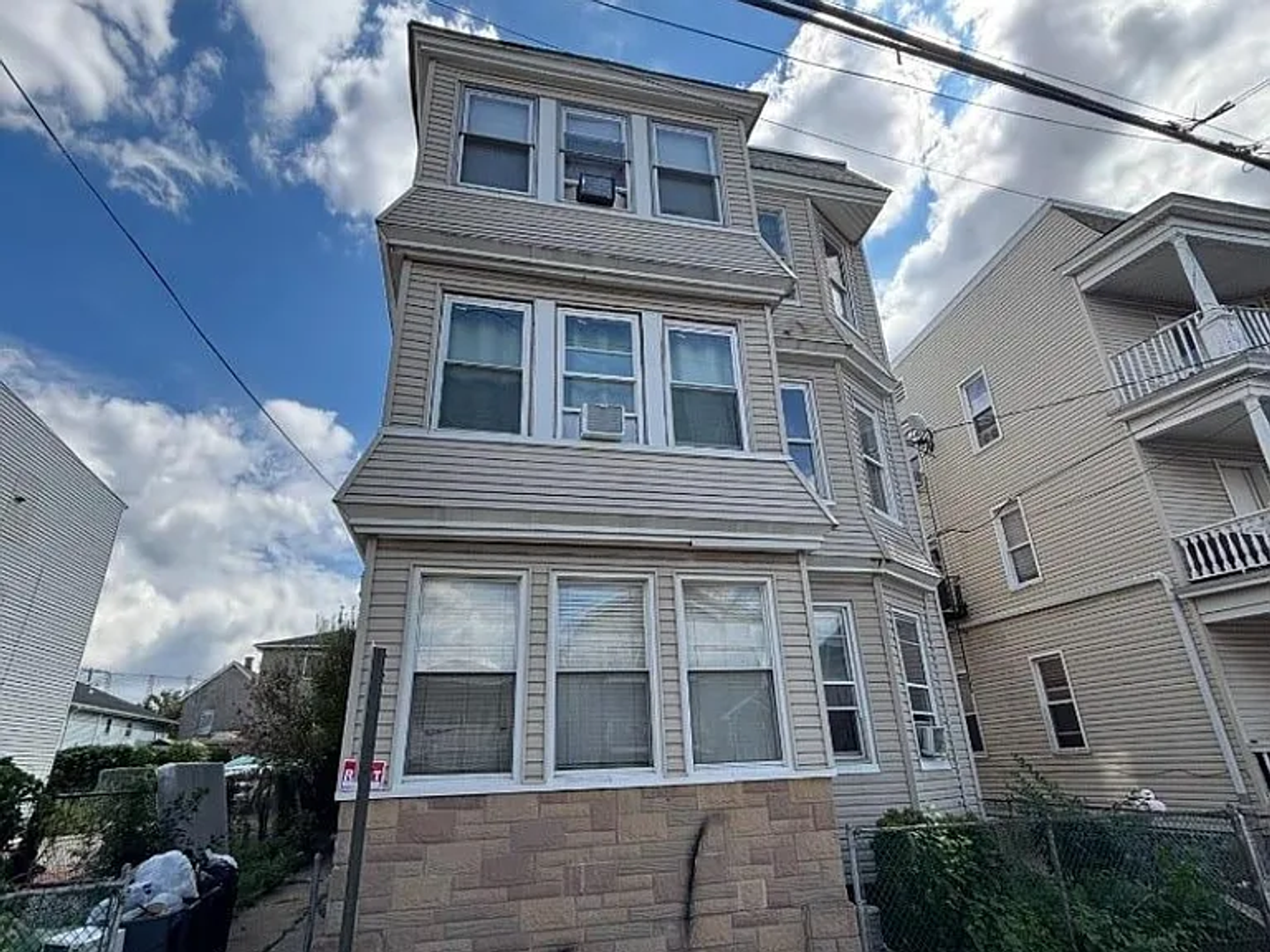 Elizabethport Apartment: 208 Geneva St