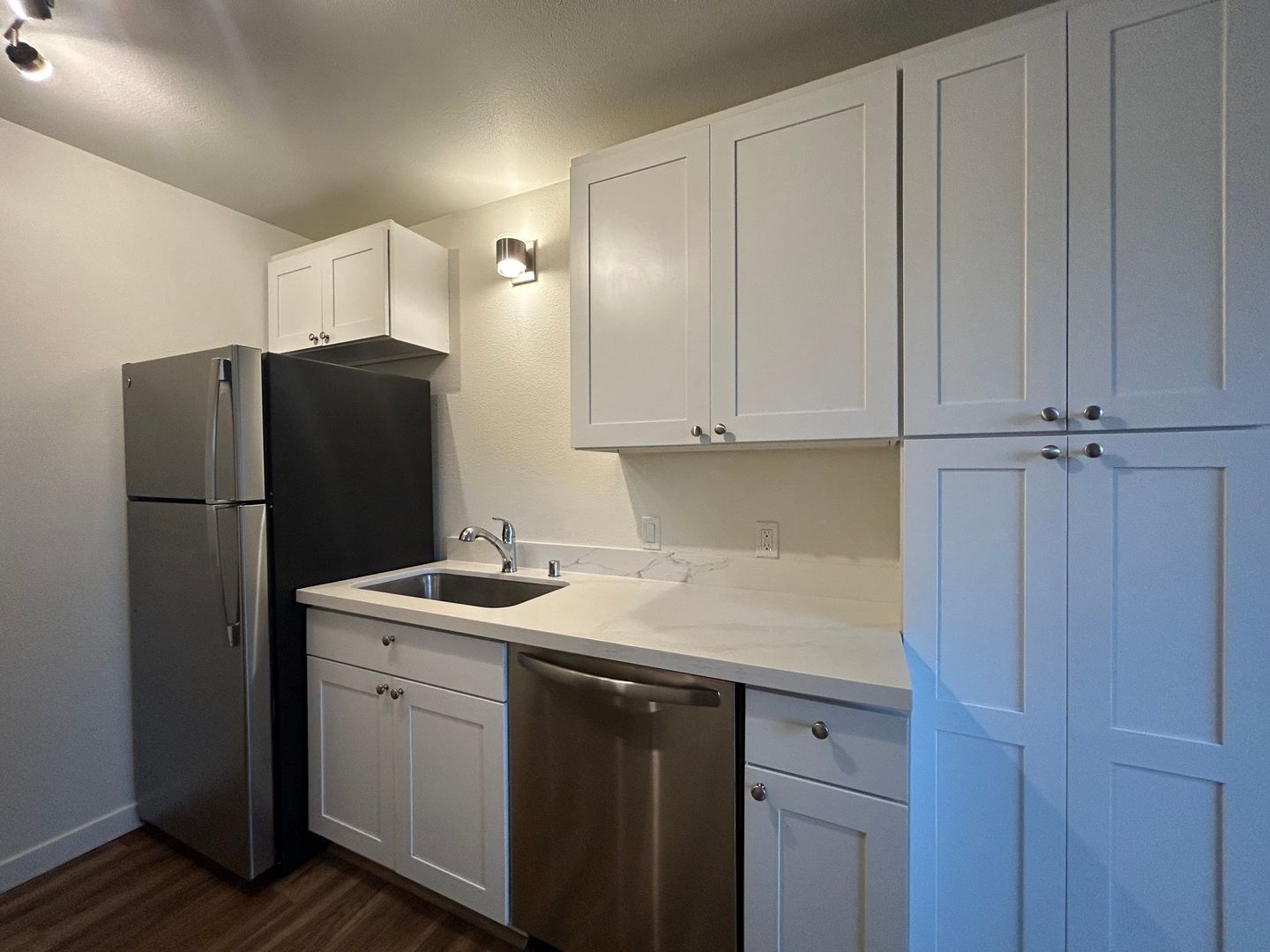 Redmond Apartment: 8220 169th Ave NE Unit B4