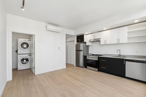 ONE MONTH FREE!! Top Floor 1 Bed / 1 Bath in New Construction — Mt. Baker Neighborhood! – photo 1