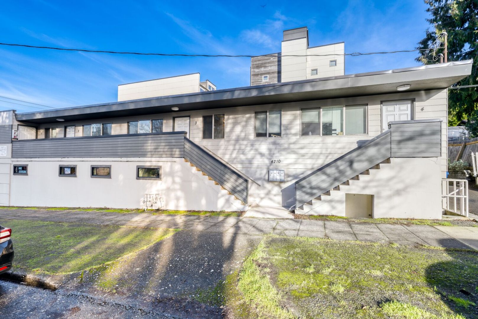 Seattle Apartment: 4210 SW Hinds St