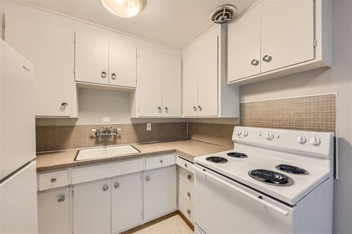 Charming 1bed/1bath Apartment Near Green Lake! – photo 1