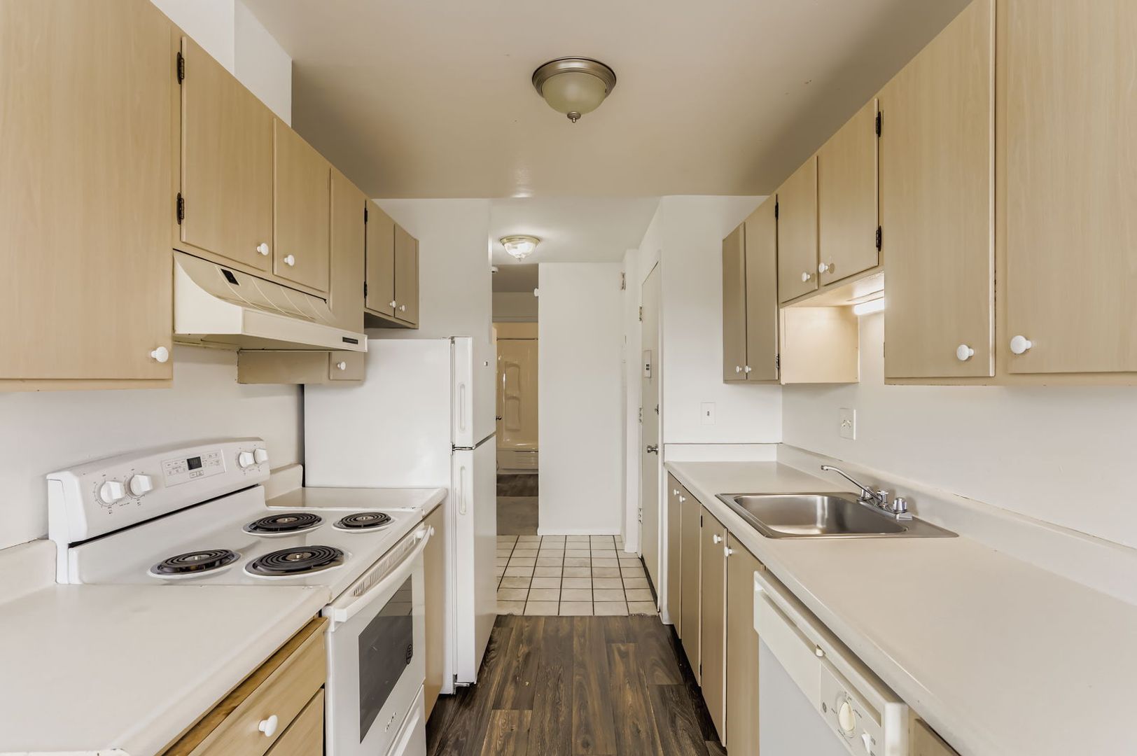 Renton Apartment: 1140 Edmonds Ave NE