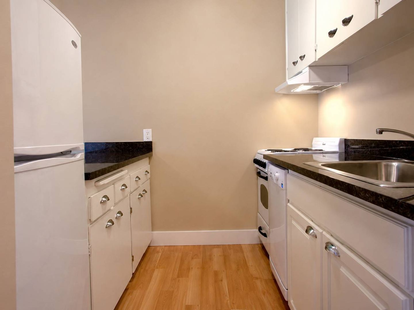 Seattle Apartment: 3435 Rainier Ave S