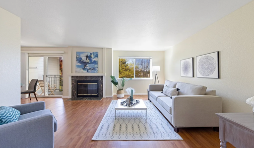 Stunning 2 Bed 2 Bath Bellevue Condo w/ Community Pool, Cabana, Exercise Room and More! – photo 1