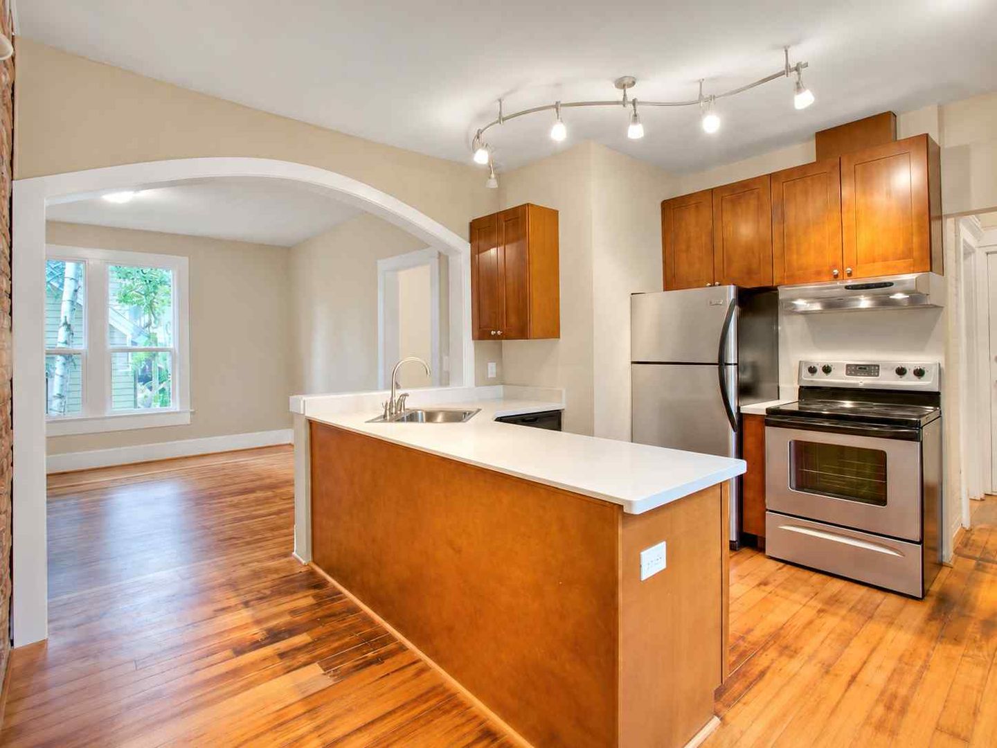 Seattle Apartment: 164 15th Ave