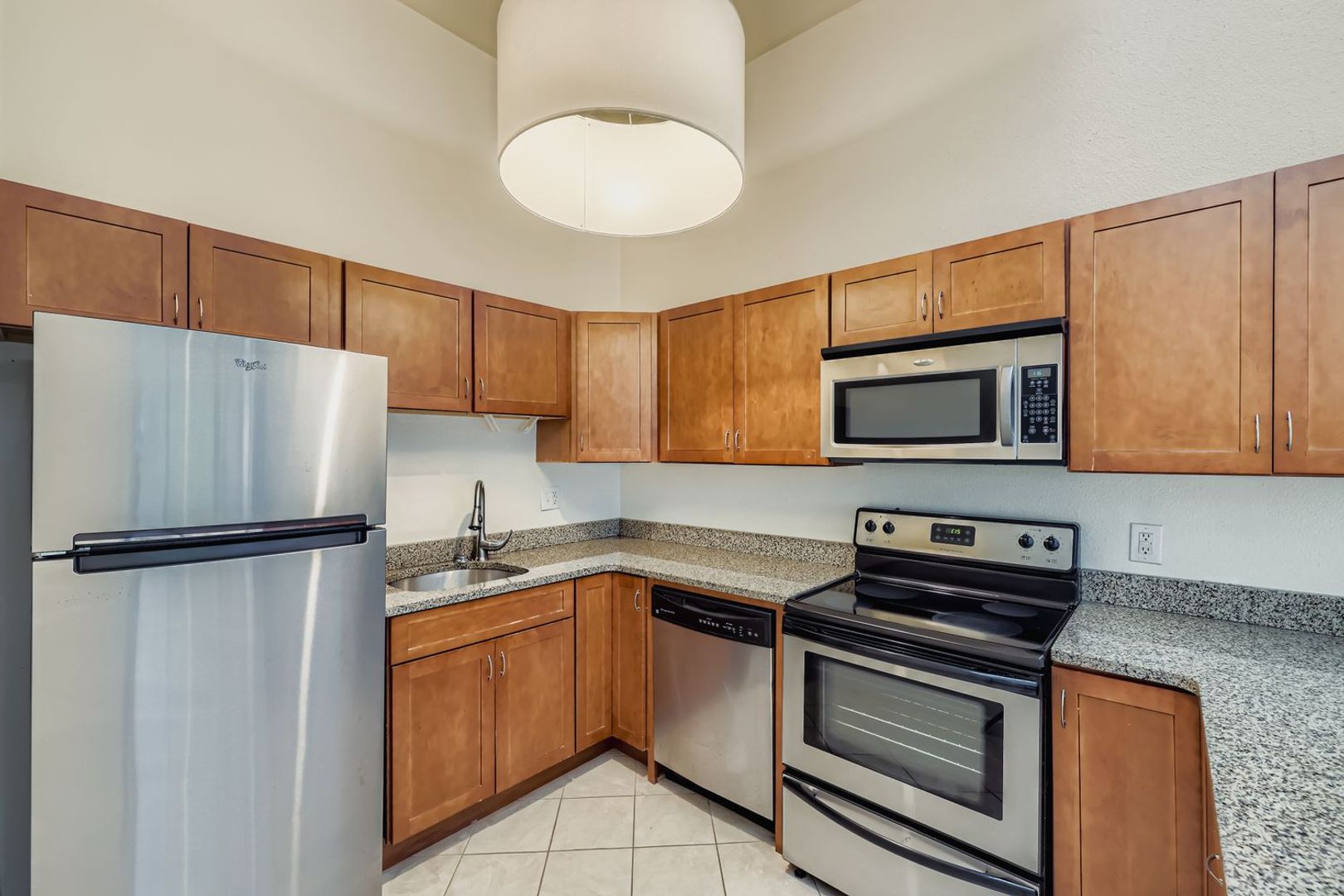 Kirkland Apartment: 11241 NE 68th St